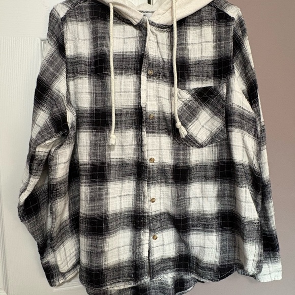 Time and Tru Tops - Time and Tru Monochrome Plaid Hoodie Shirt